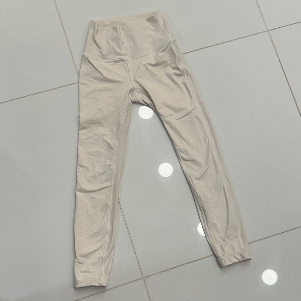 Lululemon Wunder 25” Leggings ivory size 2